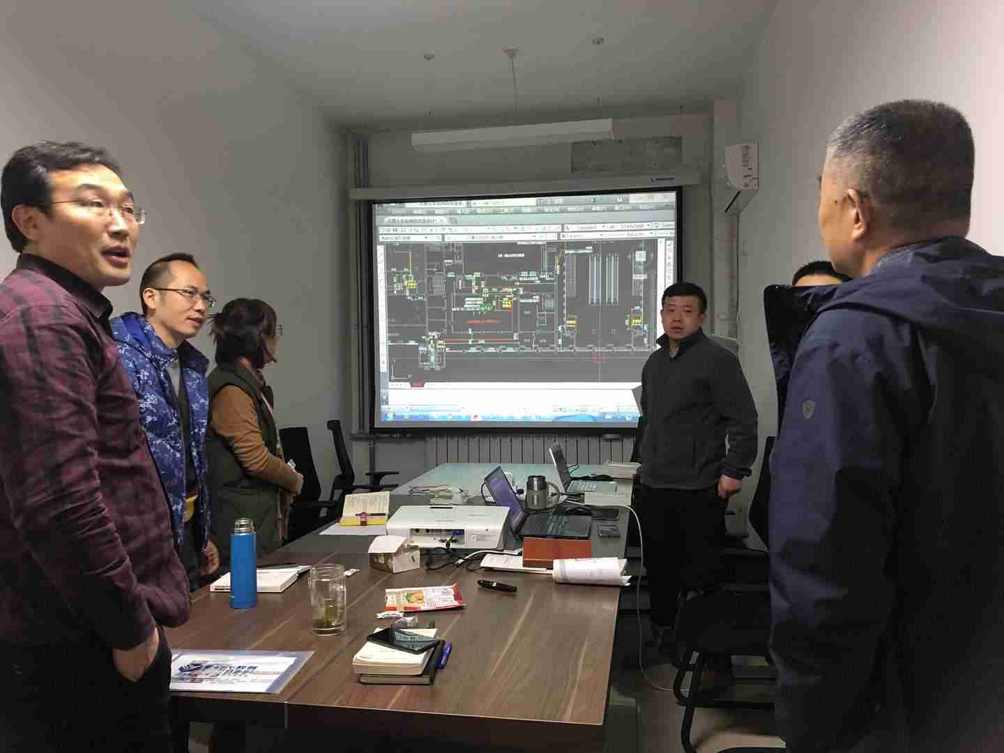 袁旭东走访慰问“大干四季度”生产一线职工(图3)