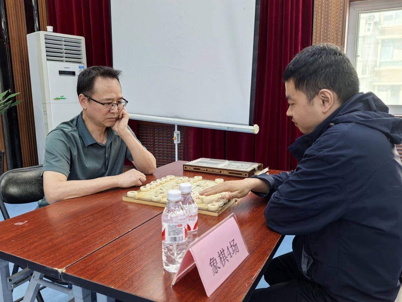 “棋”开得胜展智慧 “弈”彩纷呈聚合力  中铁西安院成功举办庆“五一”棋牌比赛(图2)