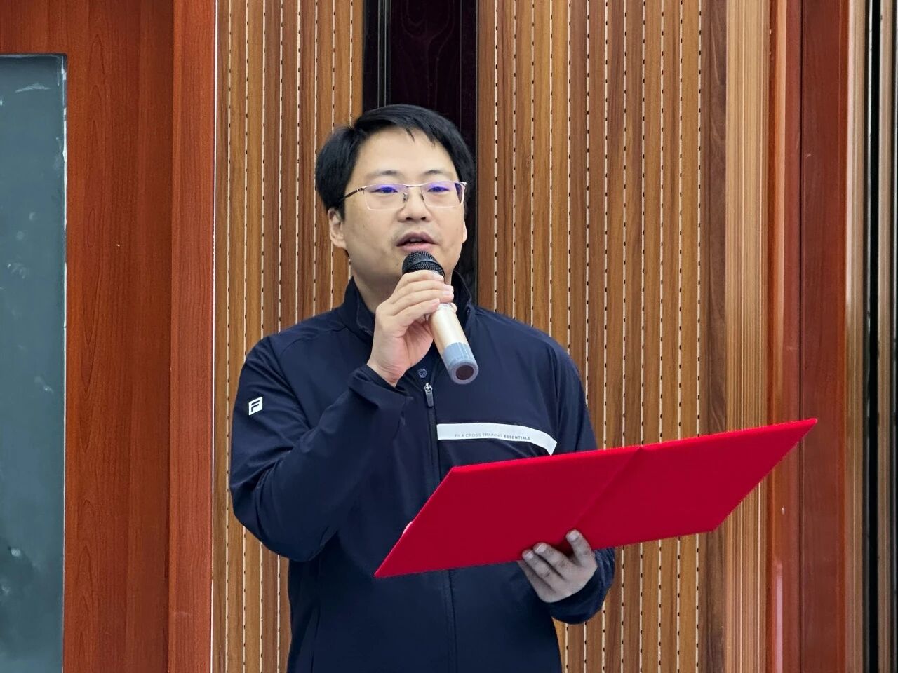 方寸球台展风采 “求实”精神燃激情—中铁西安院“求实杯”乒乓球比赛完美收官(图1) 方寸球台展风采 “求实”精神燃激情—中铁西安院“求实杯”乒乓球比赛完美收官(图1)